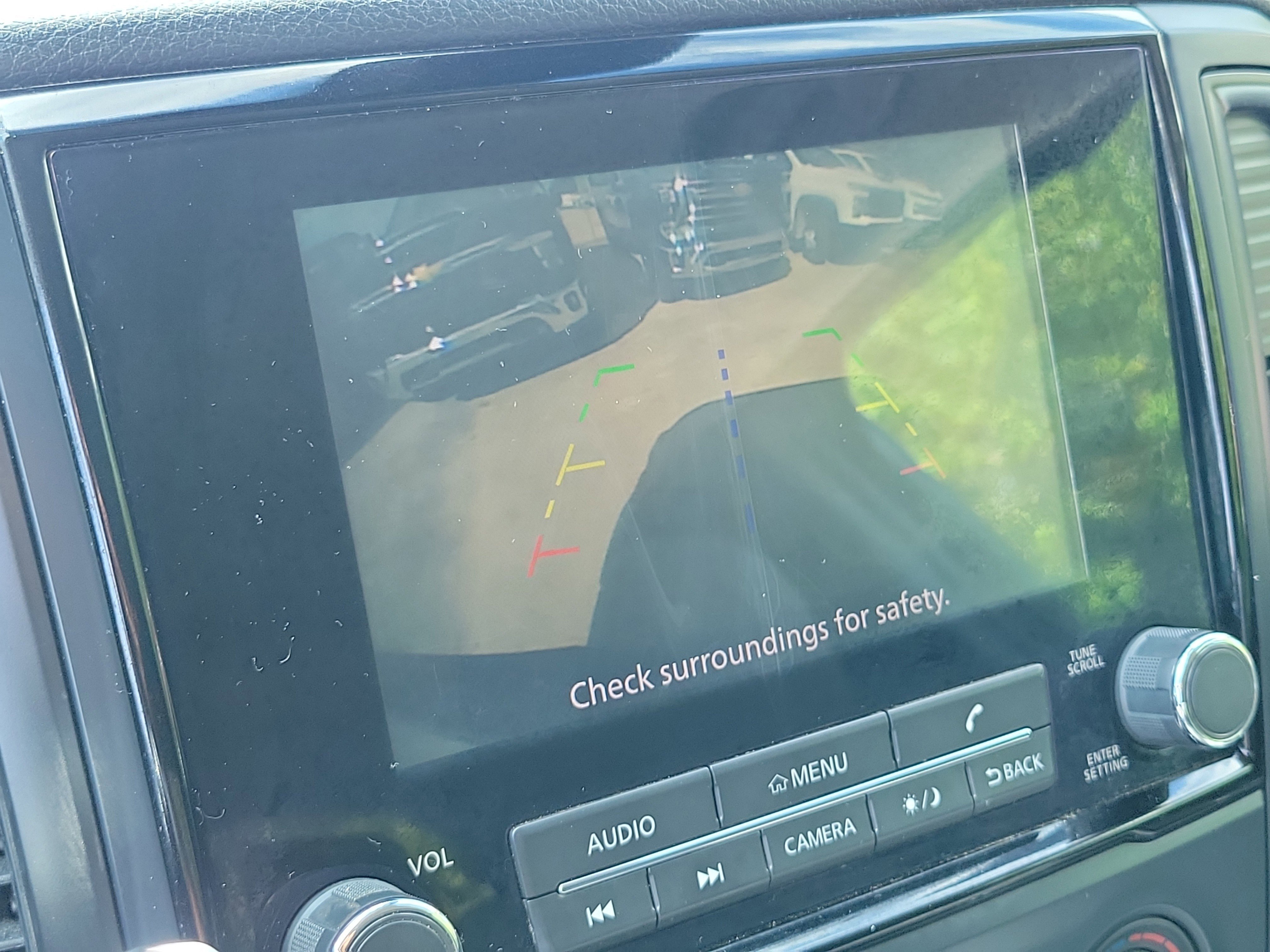 Used 2022 Nissan Titan S image 29