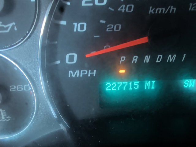 Used 2011 Chevrolet Express 2500 RWD image 16