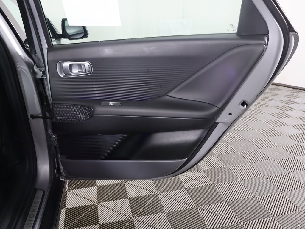 Used 2023 Hyundai Ioniq 6 Limited image 28