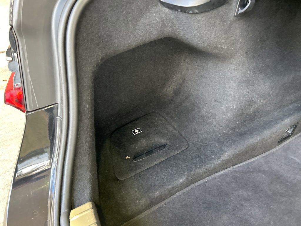 Used 2022 BMW 740i xDrive w/ M Sport Package image 38