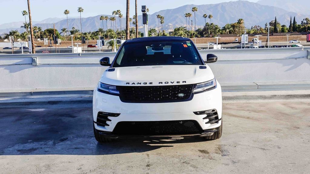 Used 2024 Land Rover Range Rover Velar Dynamic SE AWD/4WD image 3