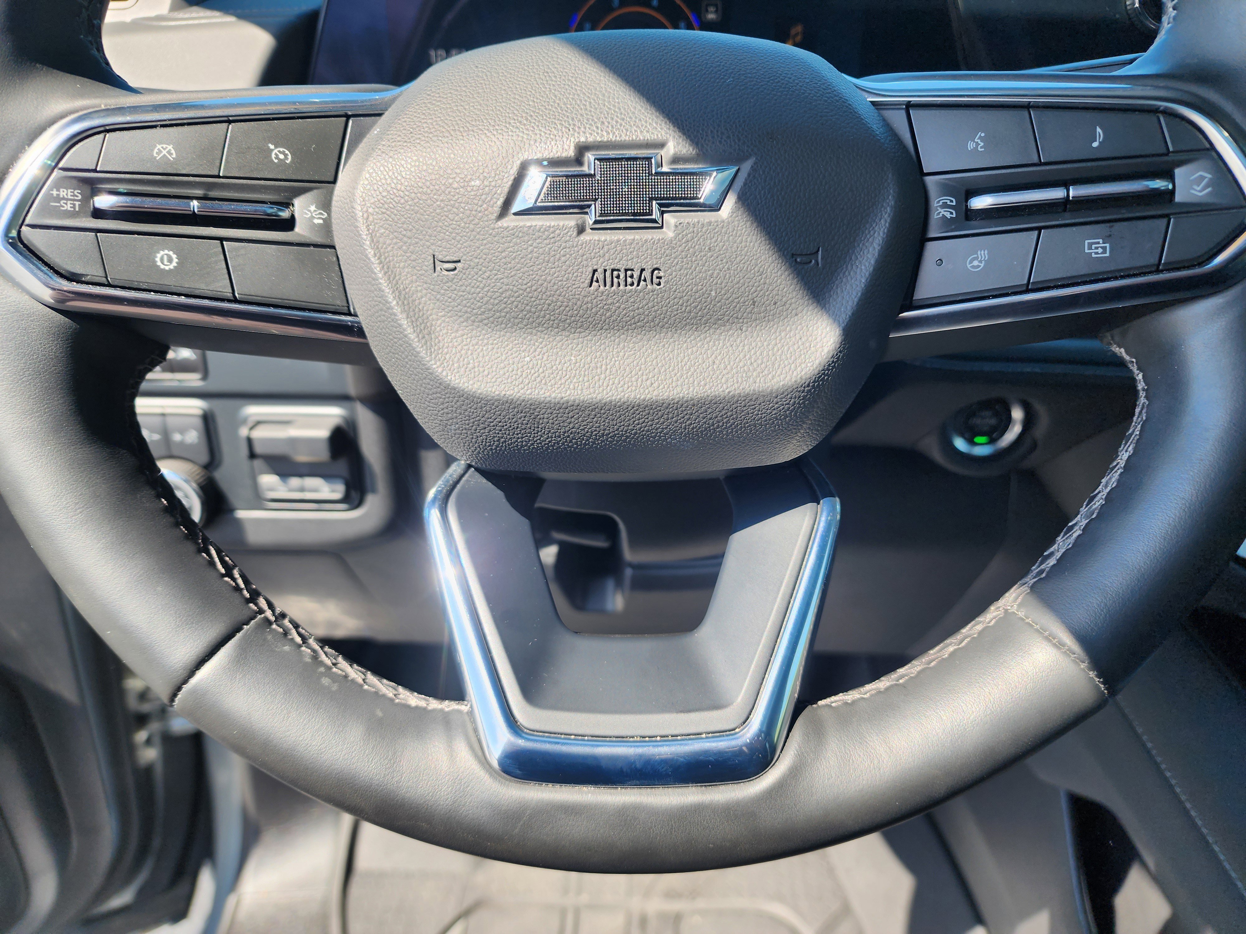 Used 2025 Chevrolet Tahoe Z71 w/ Z71 Off-Road Package image 29