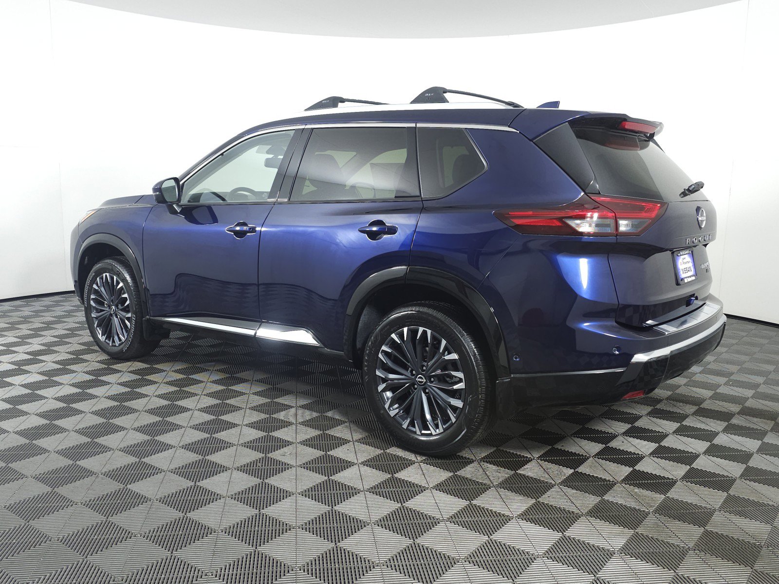 New 2026 Nissan Rogue Platinum image 7