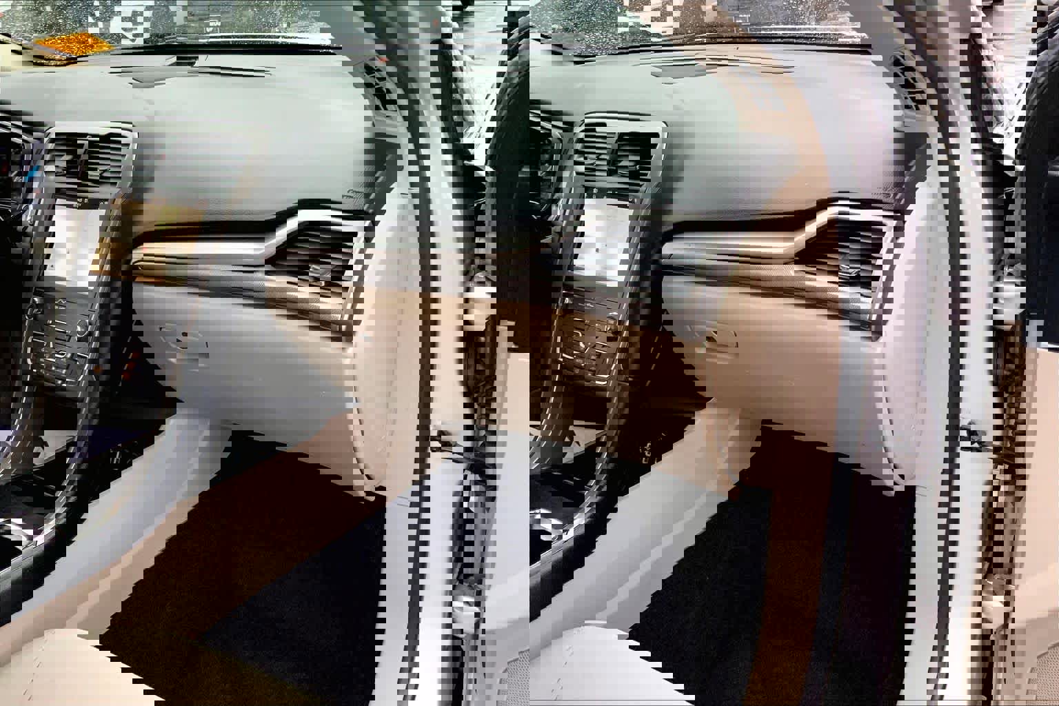 Used 2019 Ford Fusion SE image 17