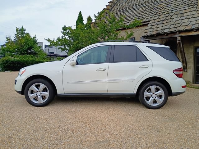Used 2009 Mercedes-Benz ML 320 BlueTEC 4MATIC image 7