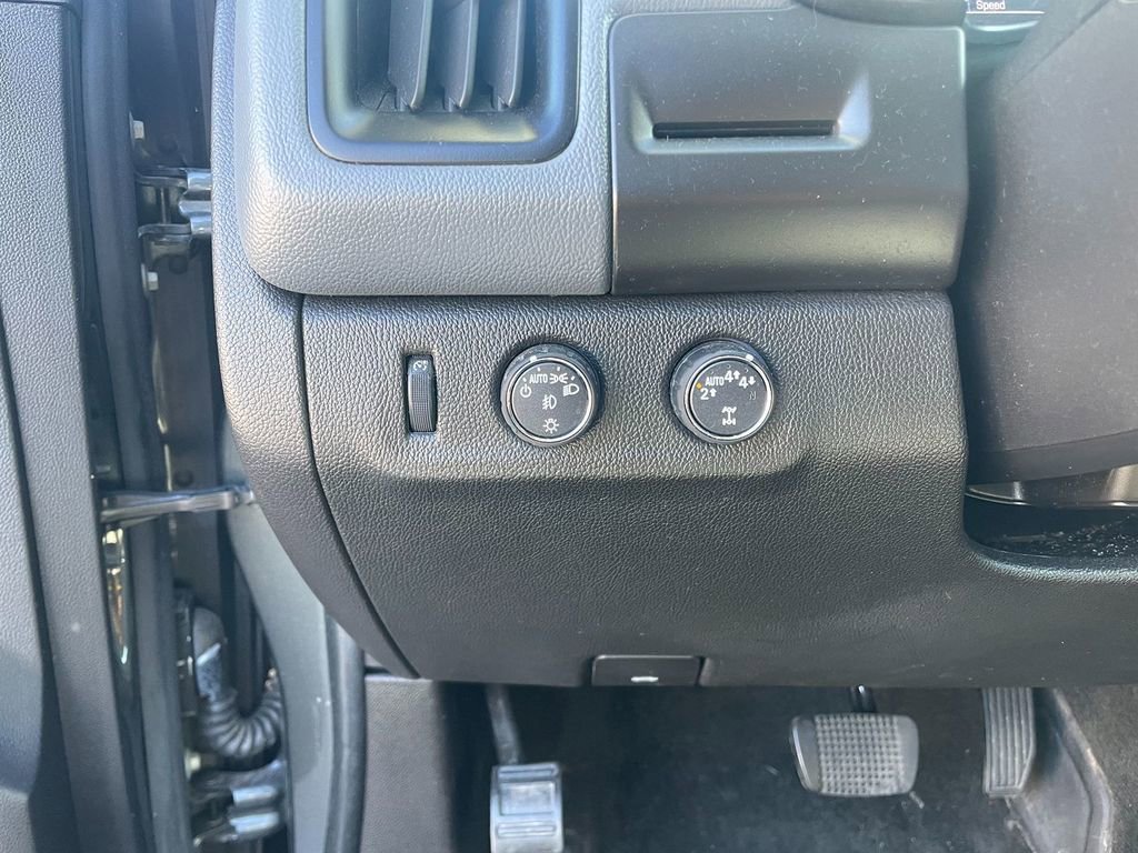 Used 2017 Chevrolet Colorado Z71 AWD/4WD image 14