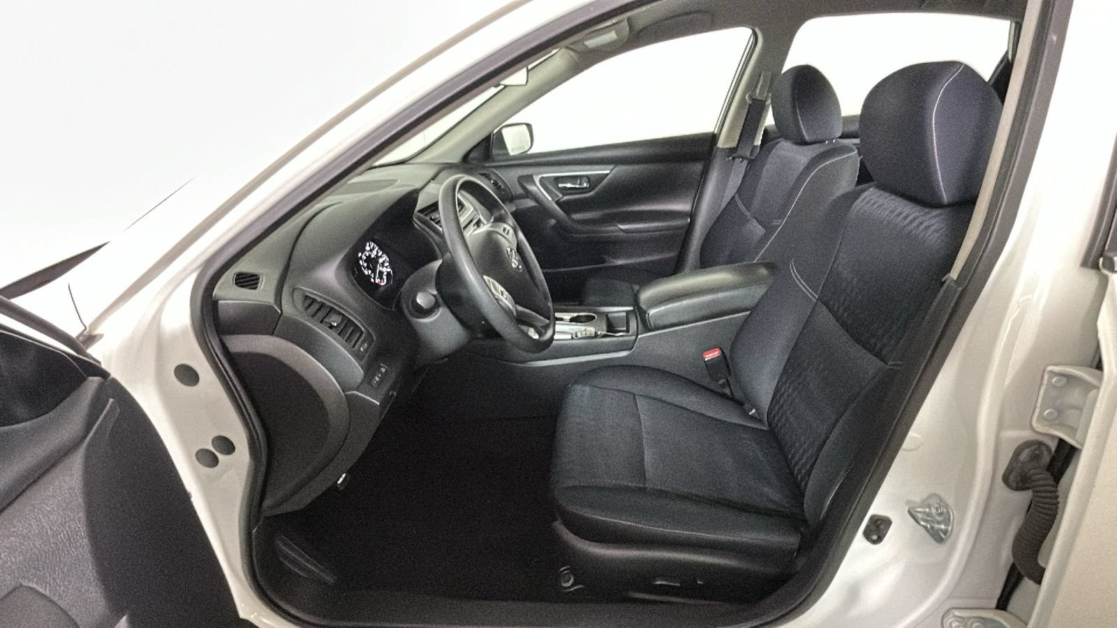 Used 2016 Nissan Altima 2.5 S w/ Power Driver Seat Package FWD image 14