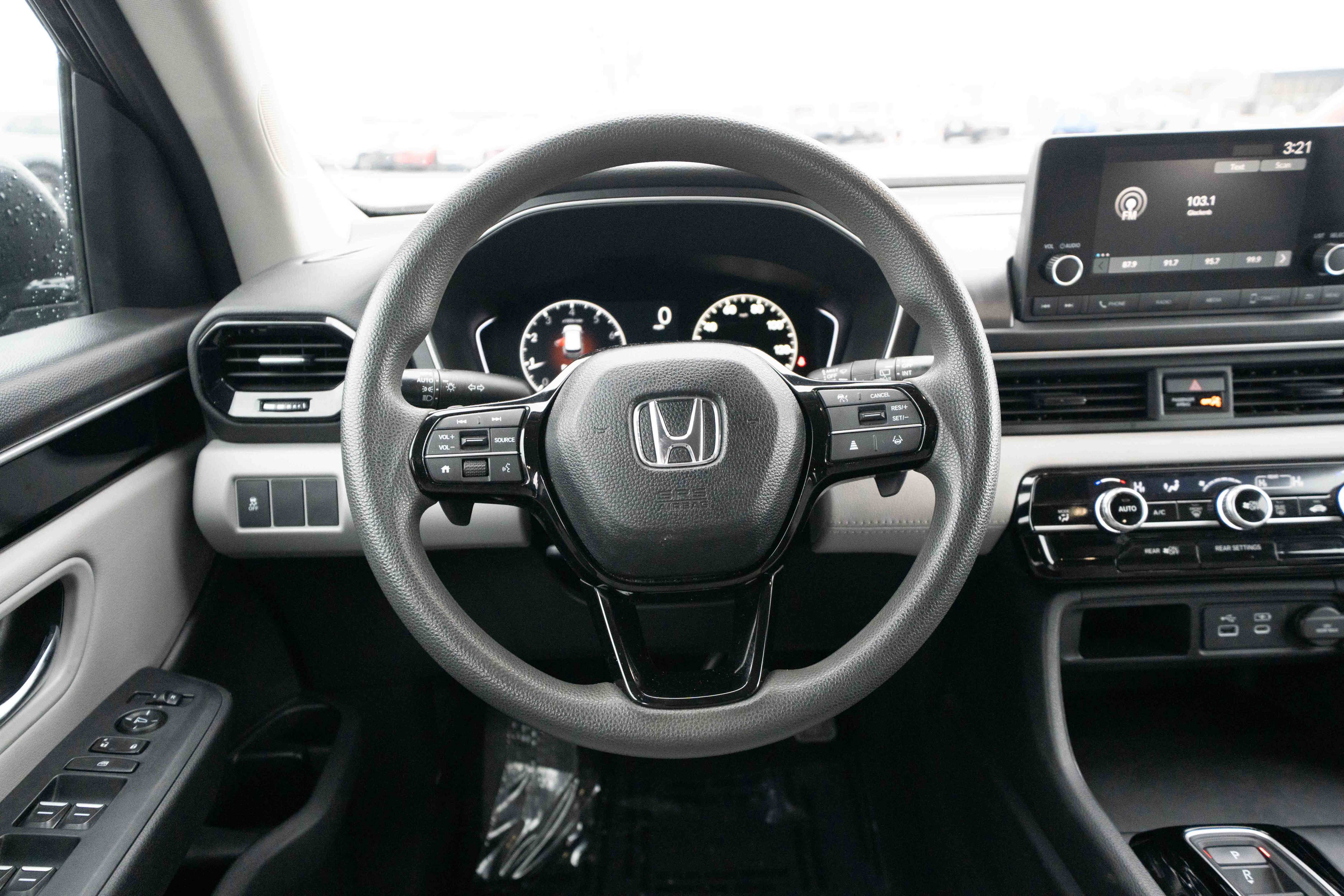 Certified 2023 Honda Pilot LX image 21