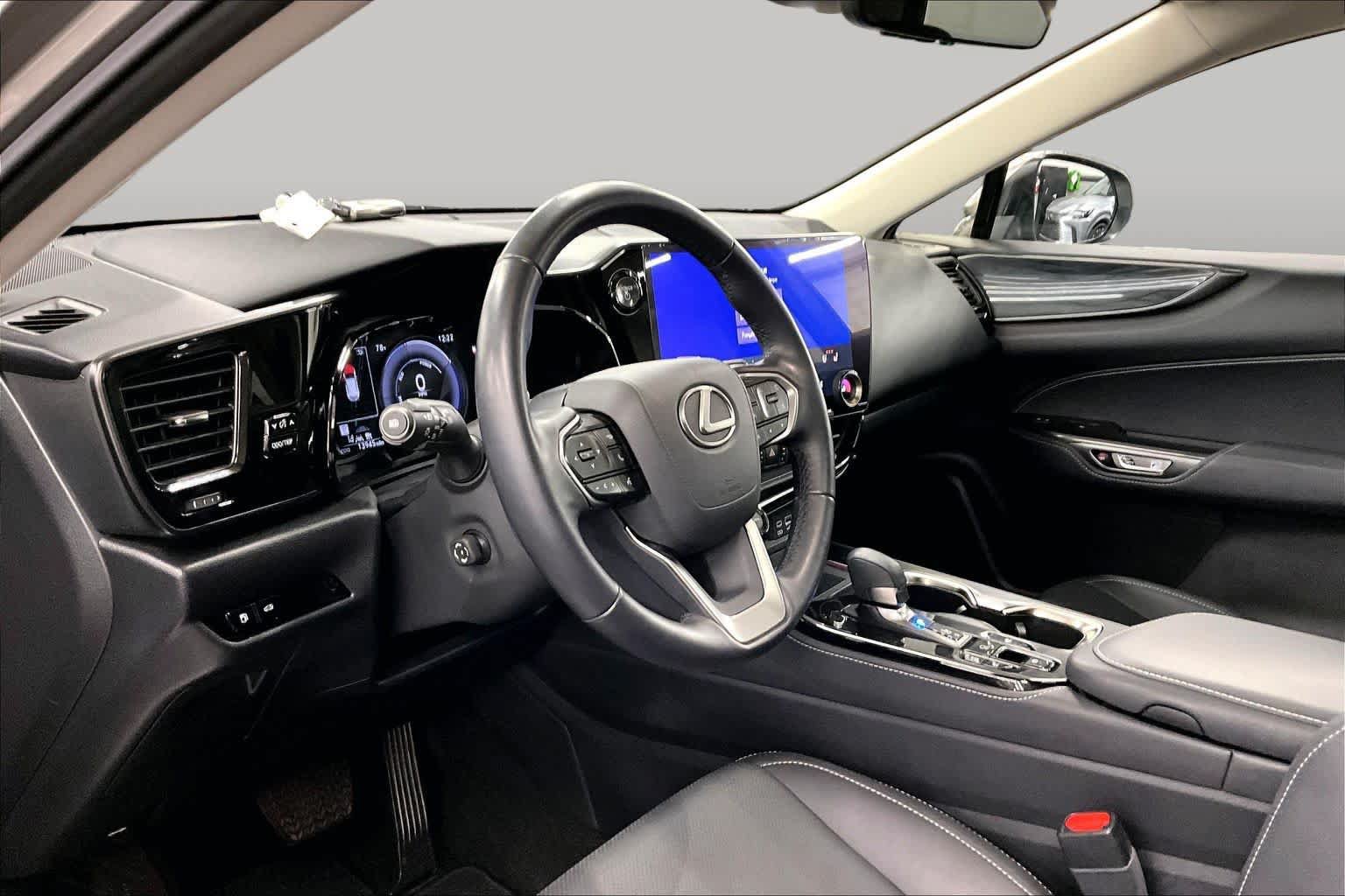 Used 2022 Lexus NX 350h AWD image 18