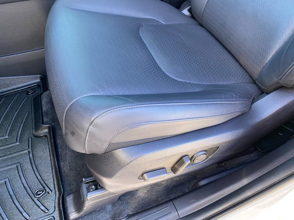 Used 2025 Kia Carnival SX Prestige image 24