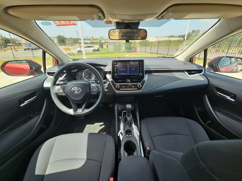 Used 2020 Toyota Corolla LE w/ LE Premium Package FWD image 25