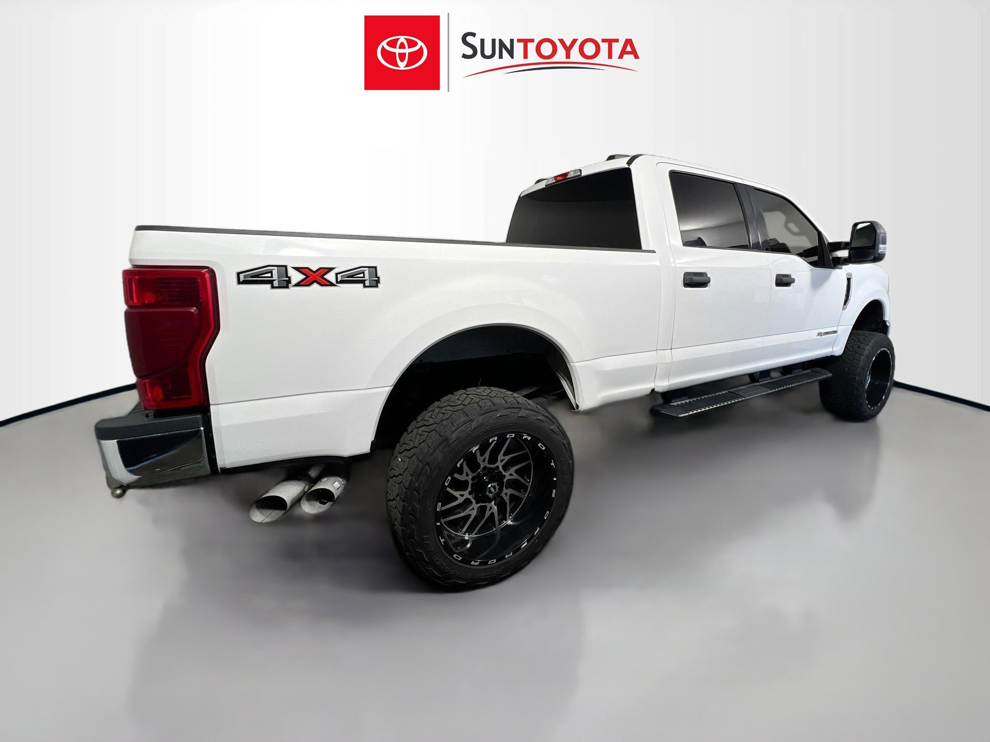 Used 2020 Ford F350 XLT image 4