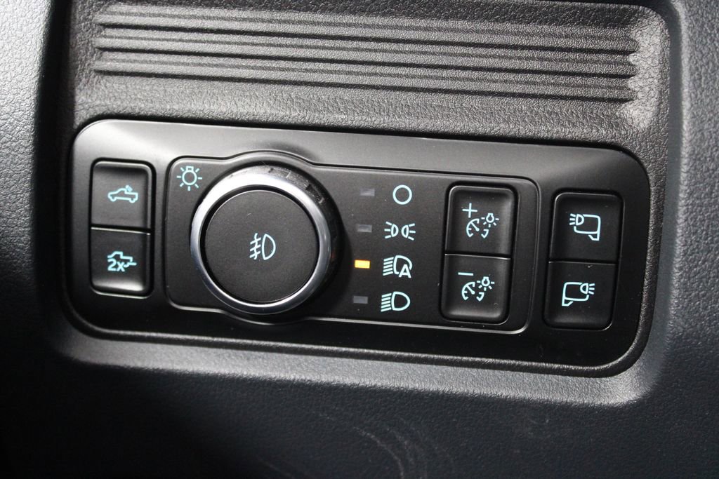 New 2026 Ford F250 Lariat w/ Black Appearance Package image 44