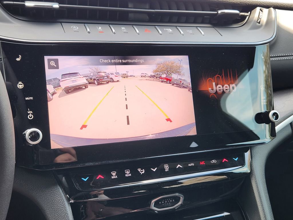 New 2026 Jeep Grand Cherokee Limited RWD image 13