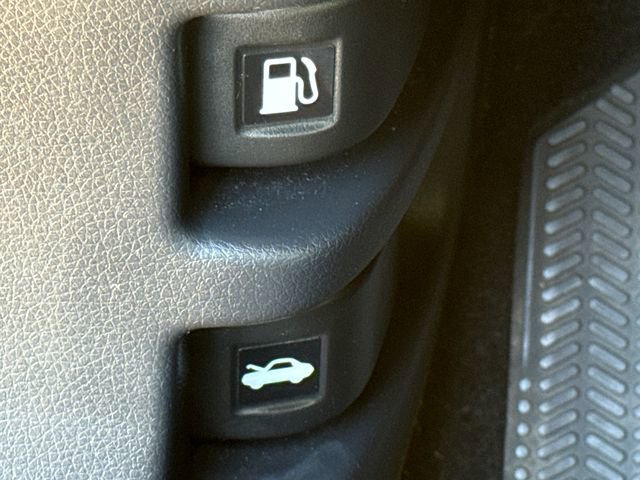 Used 2018 Honda CR-V LX image 28