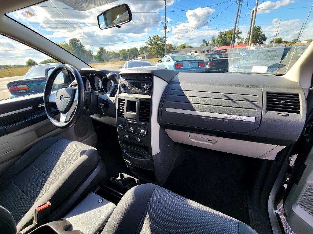 Used 2008 Dodge Grand Caravan SXT image 15
