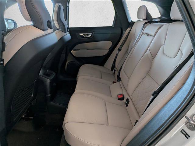 New 2026 Volvo XC60 T8 Plus w/ Climate Package PRO AWD/4WD image 17