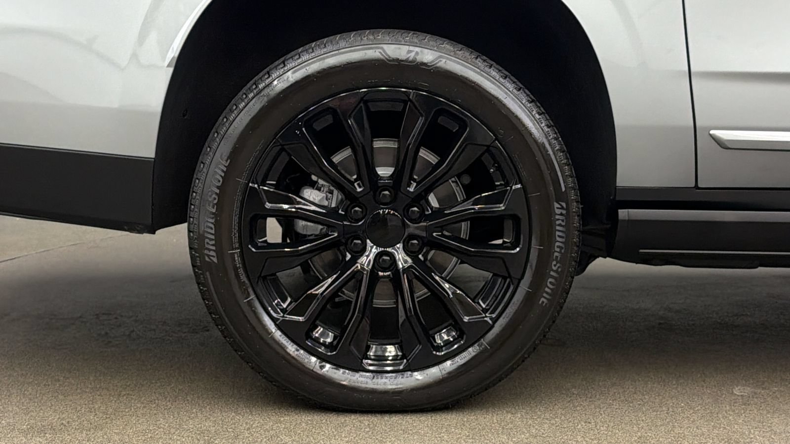 Used 2025 GMC Yukon XL Denali w/ Sun & Power Step Package AWD/4WD image 11