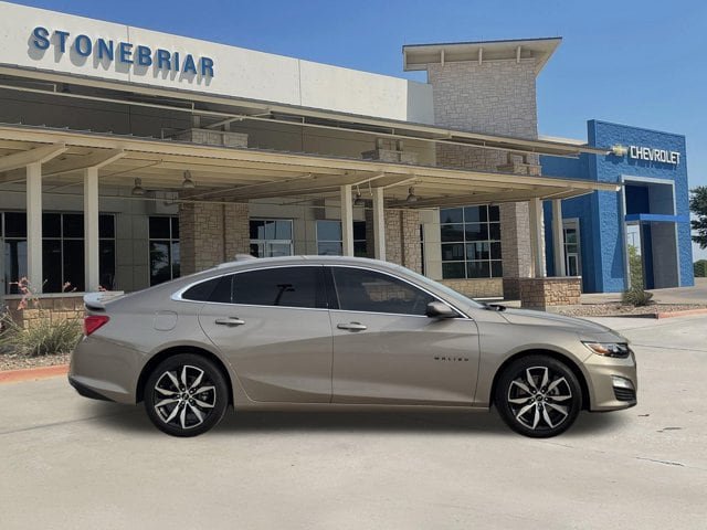 Used 2025 Chevrolet Malibu RS FWD image 4