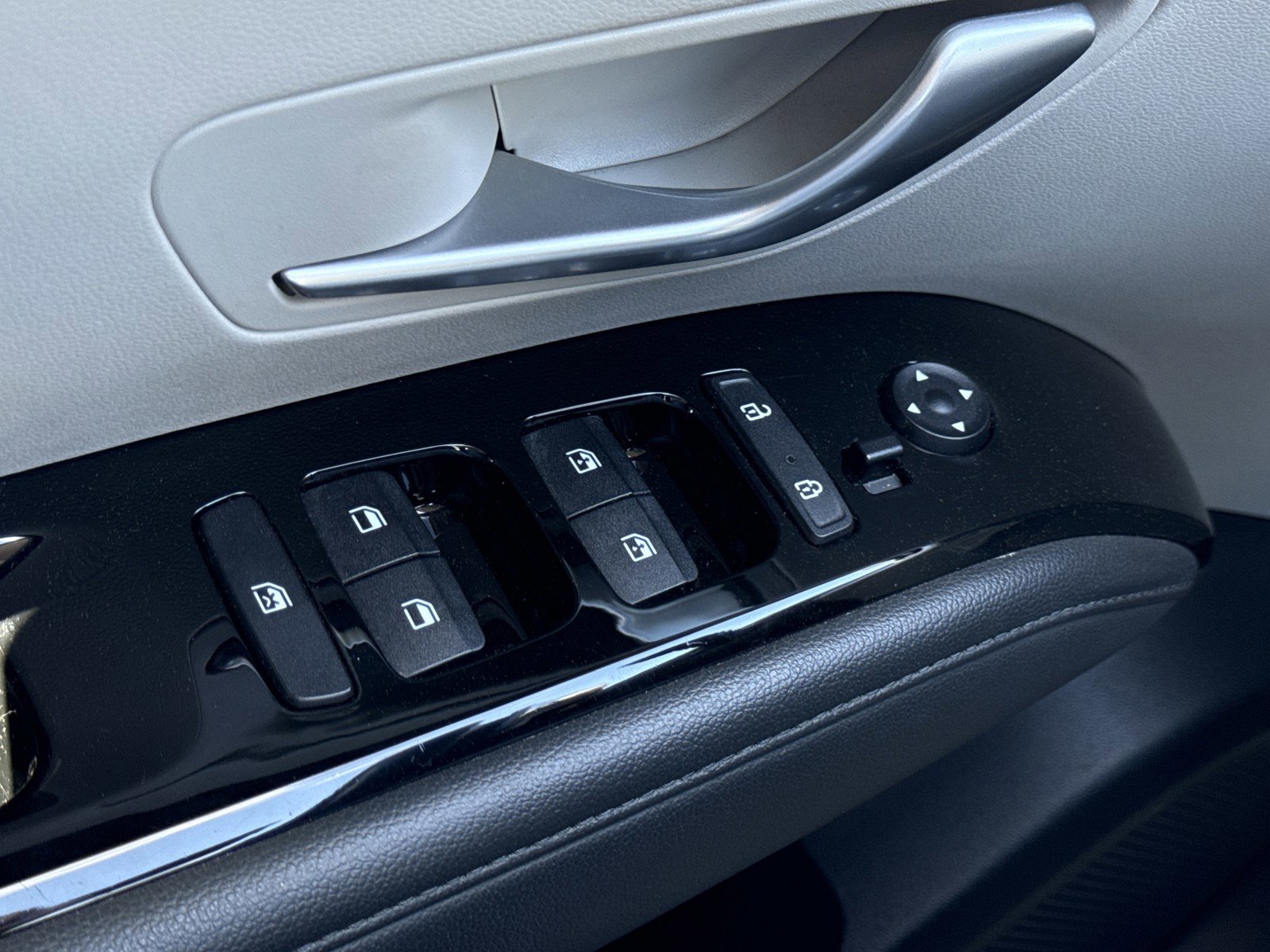 Used 2022 Hyundai Tucson Limited image 19