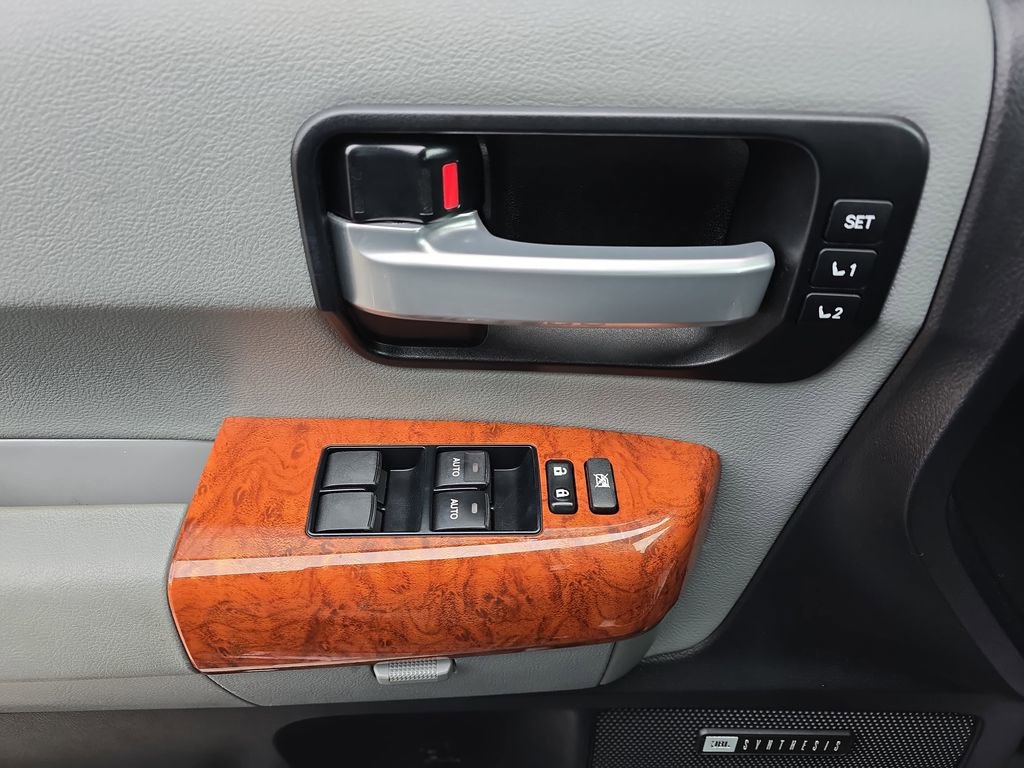 Used 2019 Toyota Sequoia Platinum image 33