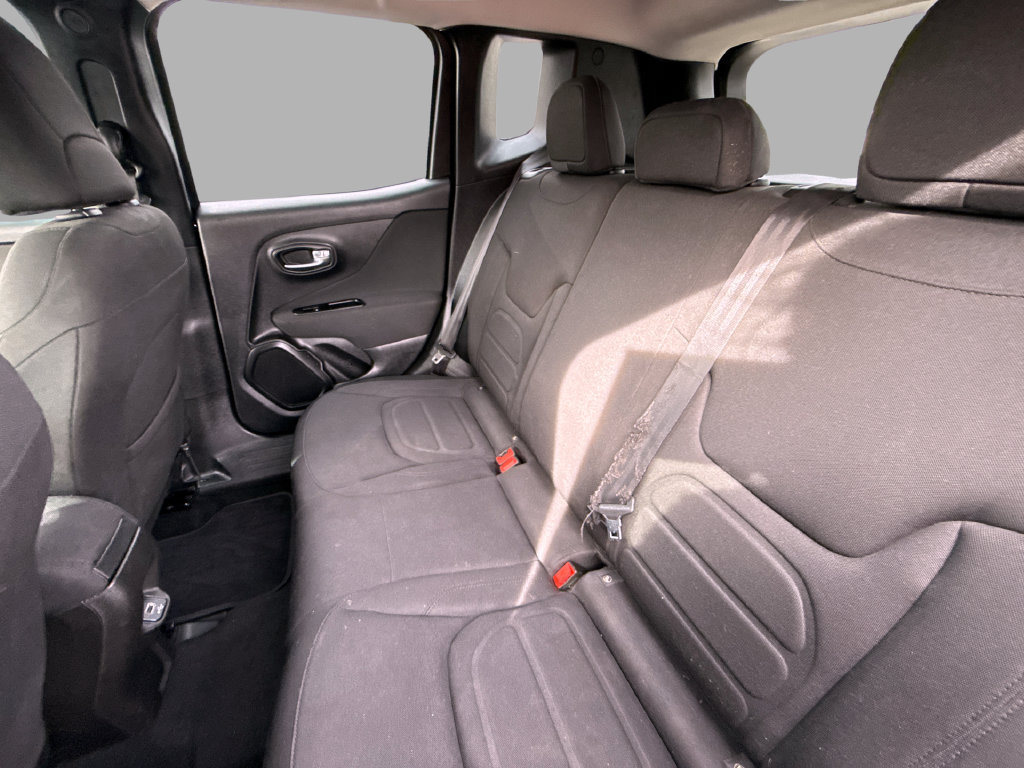 Used 2021 Jeep Renegade Latitude AWD/4WD image 11