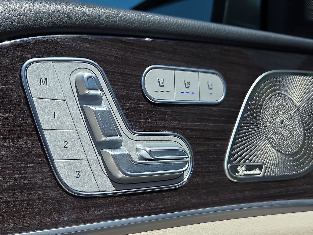 Used 2022 Mercedes-Benz GLS 450 4MATIC image 17