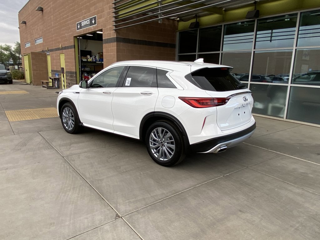 Used 2024 INFINITI QX50 Luxe image 3