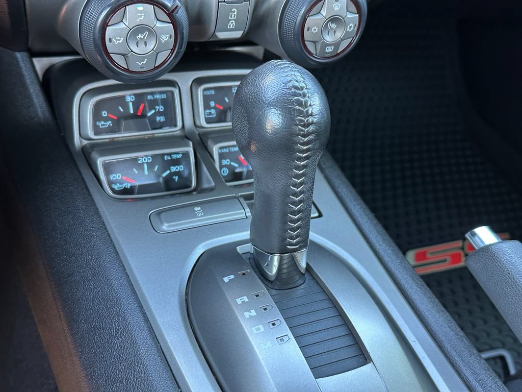 Used 2010 Chevrolet Camaro SS RWD image 23