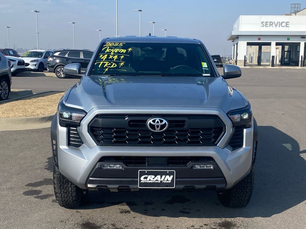 Used 2025 Toyota Tacoma TRD Off-Road AWD/4WD image 2
