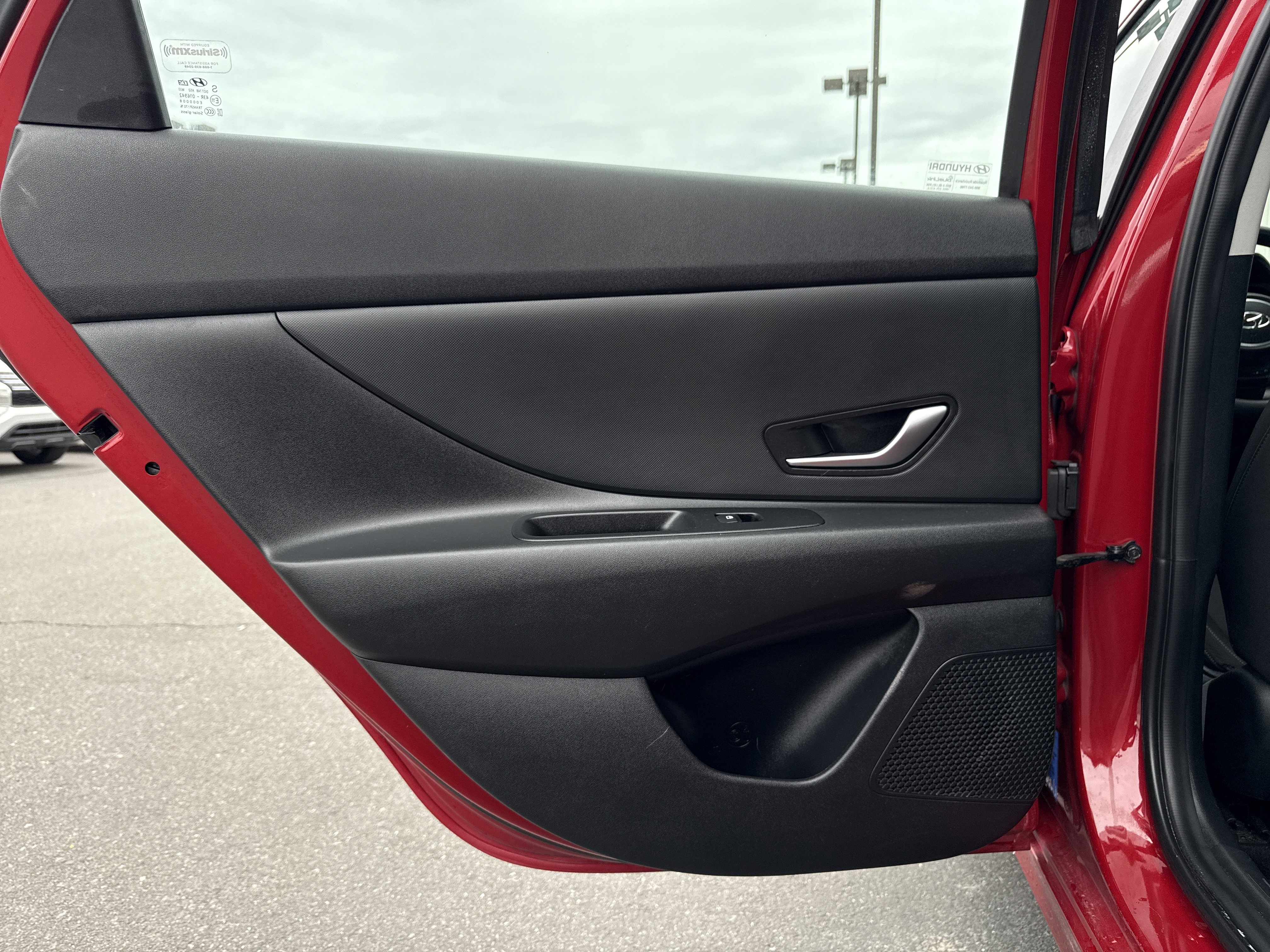 Used 2023 Hyundai Elantra SEL w/ Preferred Accessory Package image 18