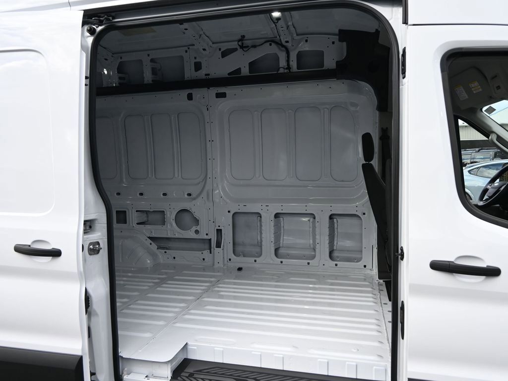 New 2026 Ford Transit 250 148 High Roof image 22