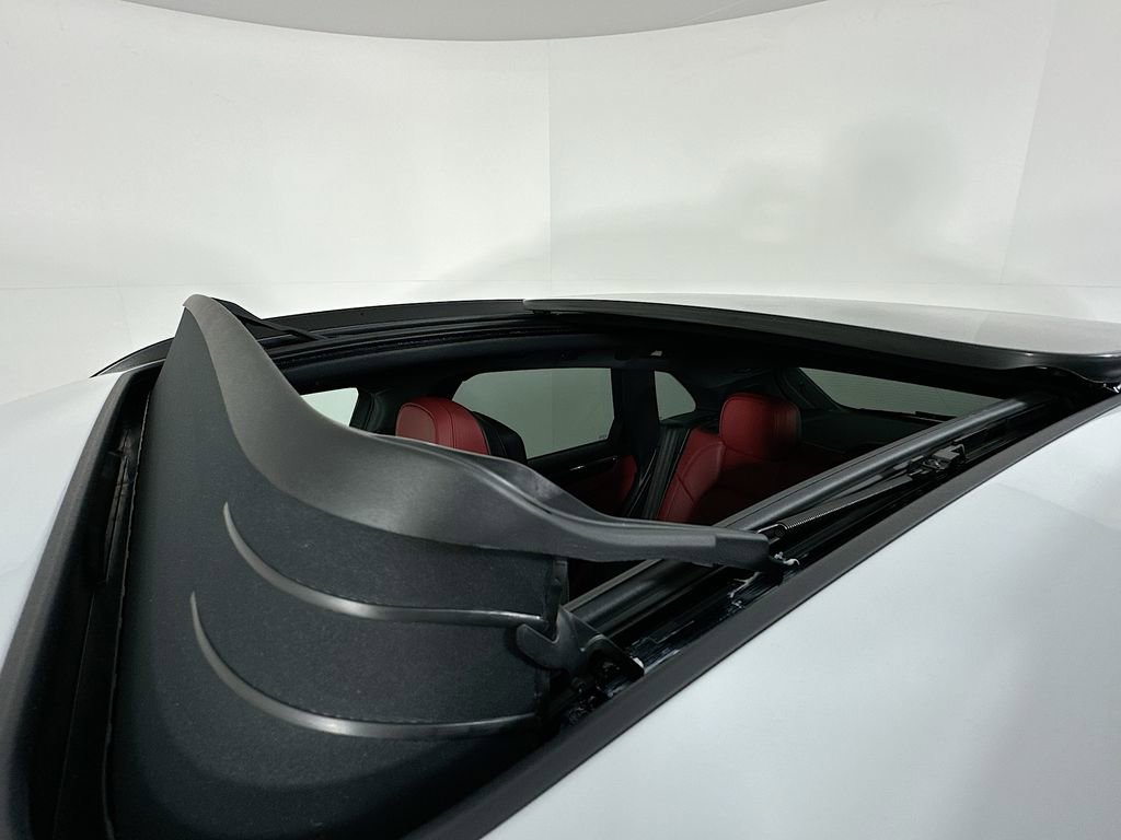 New 2026 Porsche Macan S image 14