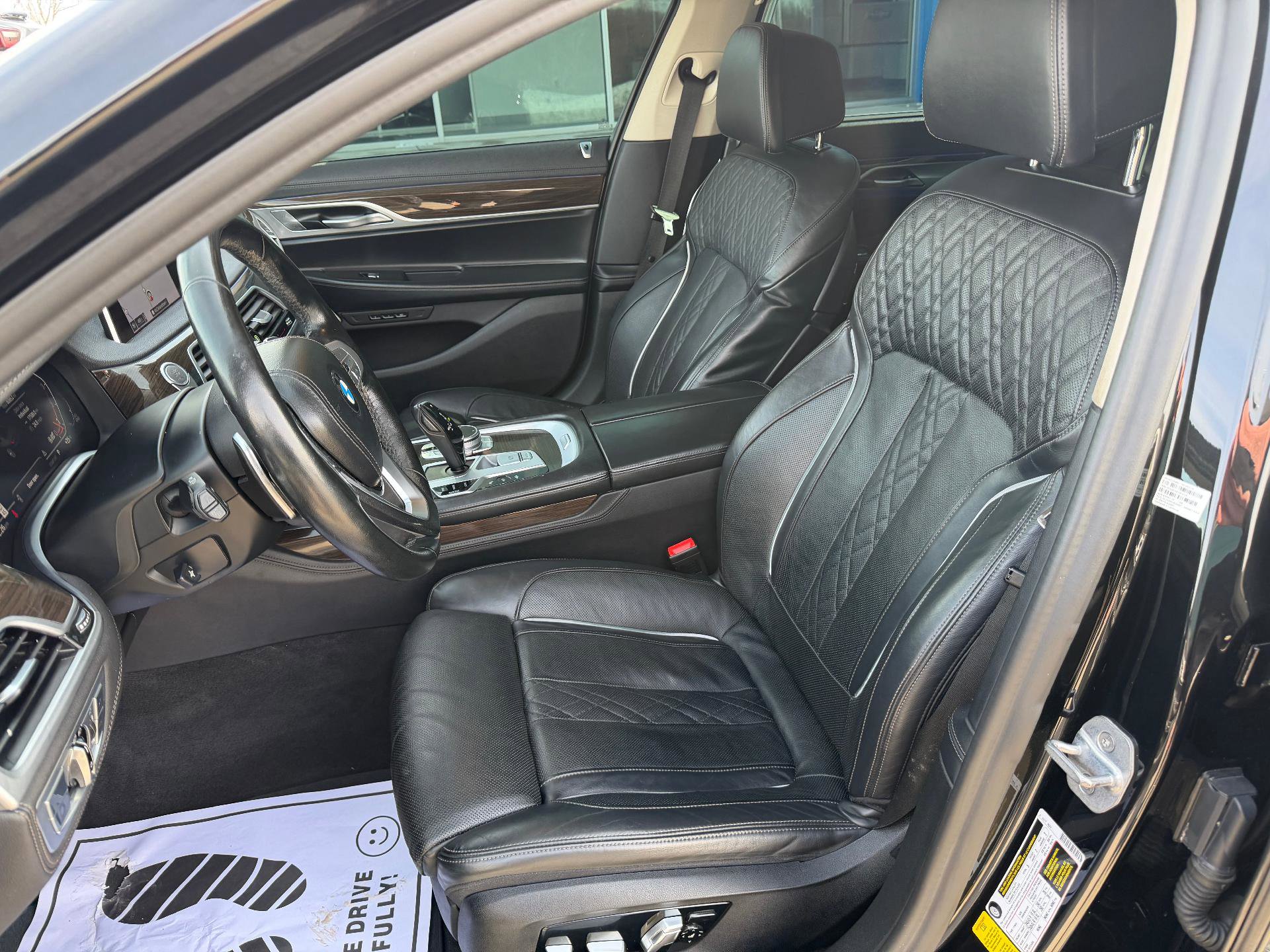 Used 2020 BMW 740i 740i 4dr Car w/ Premium Package image 14