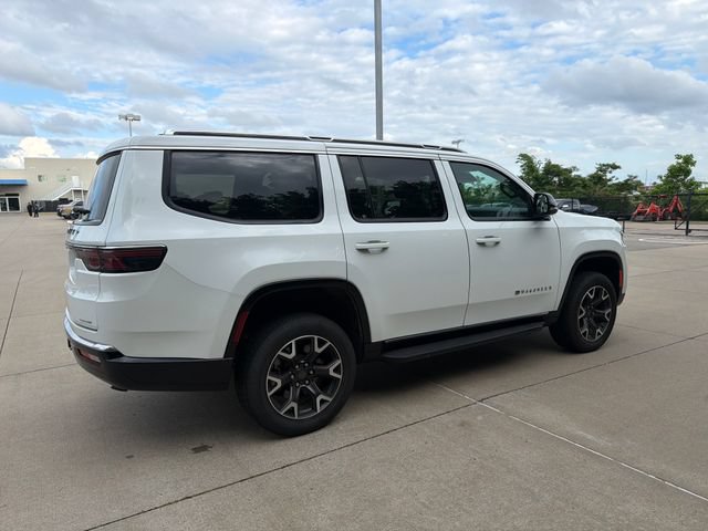 Used 2024 Jeep Wagoneer Series III AWD/4WD image 5