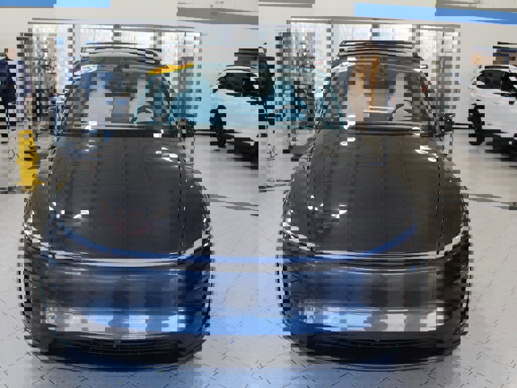 Used 2026 Tesla Model Y Long Range image 3