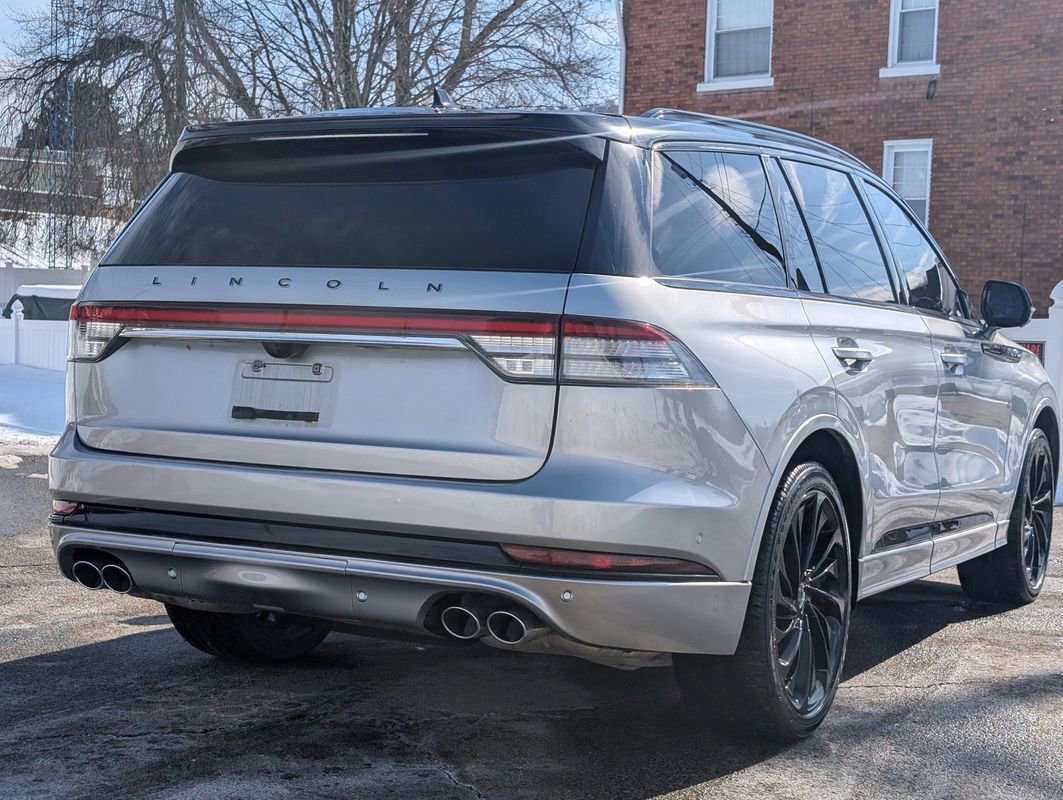 Used 2023 Lincoln Aviator Black Label w/ Jet Package image 7