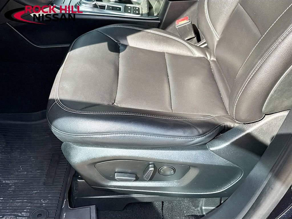 Used 2020 Ford Explorer XLT w/ Equipment Group 202A image 19