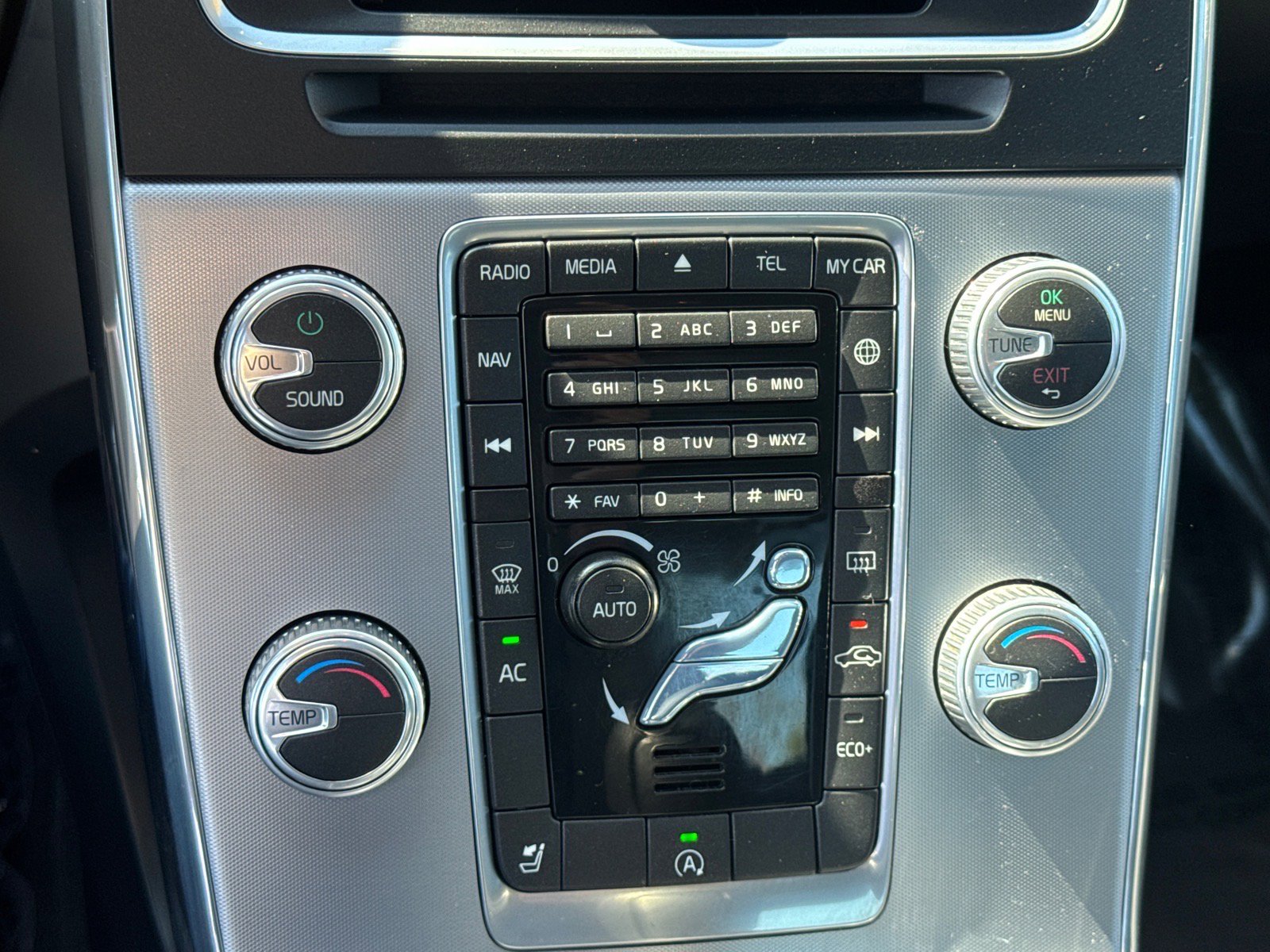 Used 2017 Volvo S60 T5 Dynamic AWD/4WD image 14