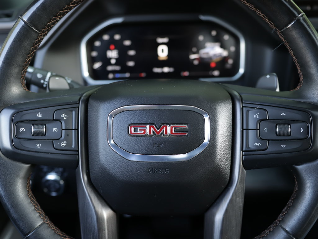 Used 2023 GMC Sierra 1500 AT4 w/ Technology Package AWD/4WD image 13