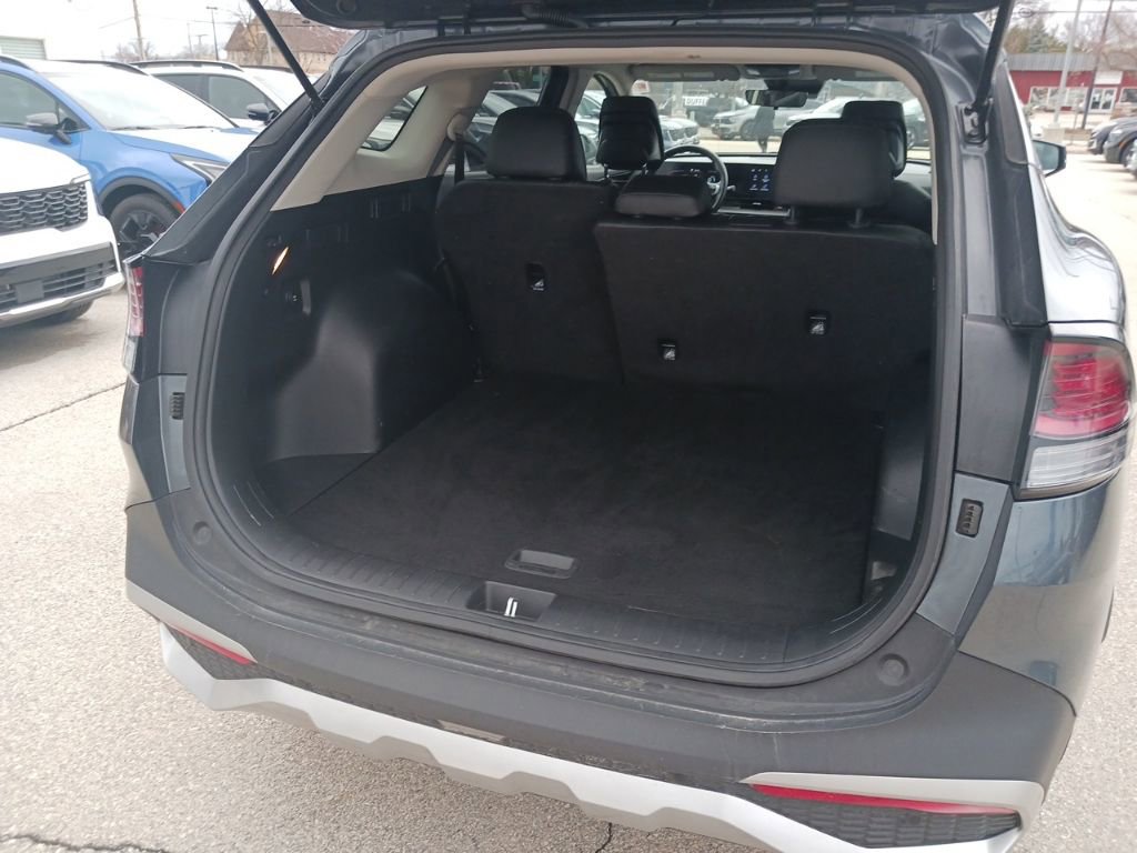 Used 2023 Kia Sportage EX image 24