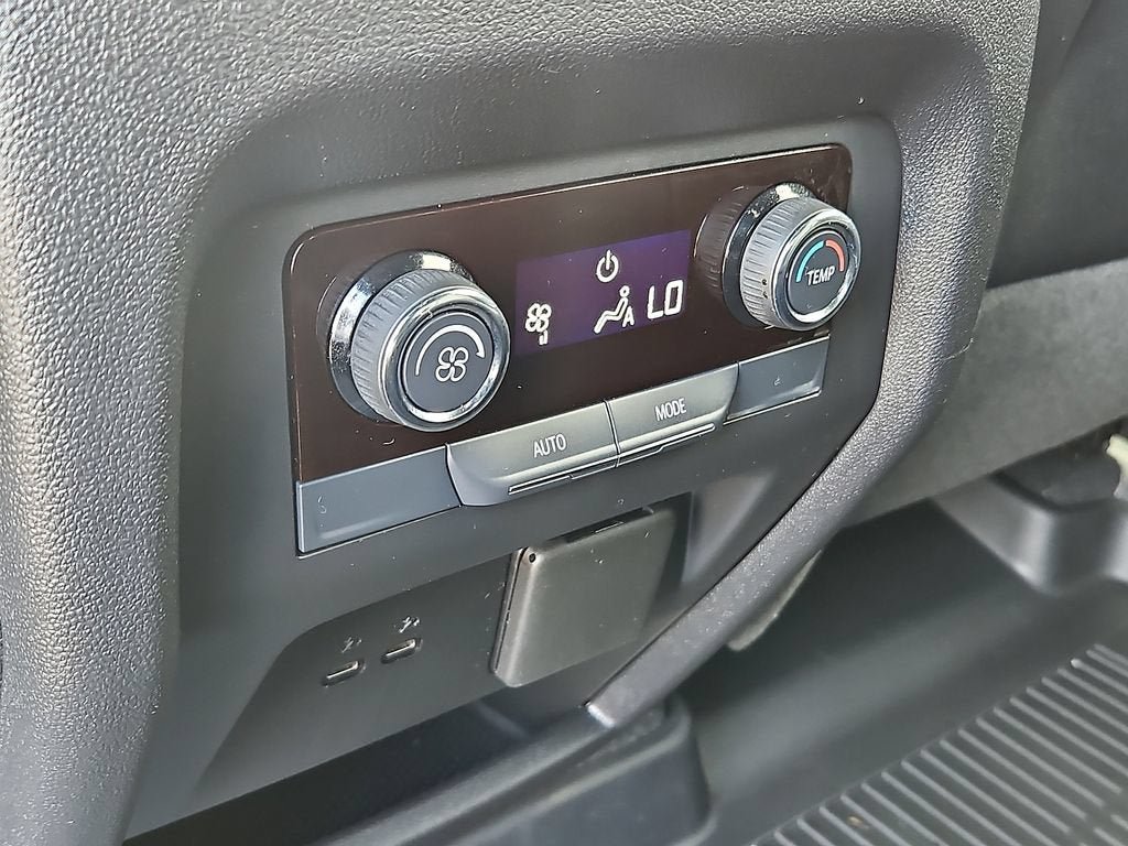 Certified 2025 Chevrolet Traverse LT w/ Driver Confidence Package FWD image 27