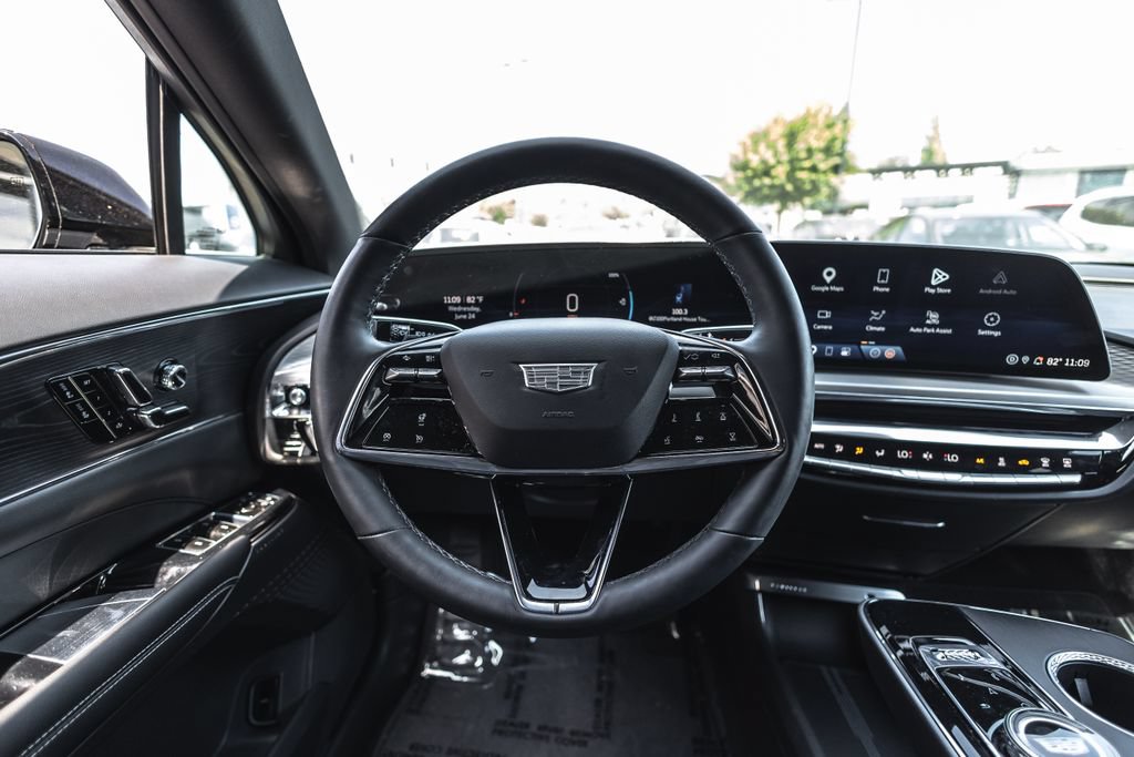 Used 2024 Cadillac Lyriq Sport RWD image 26
