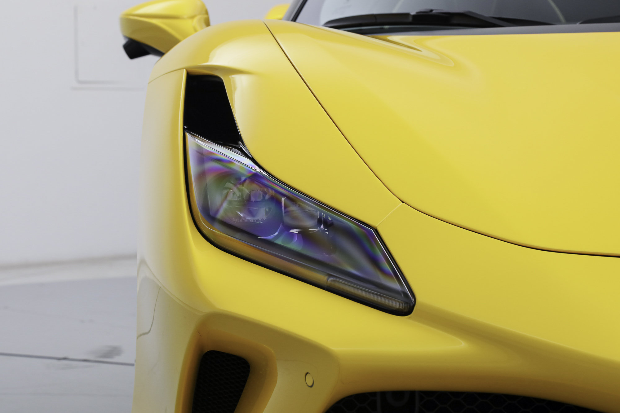 Certified 2022 Ferrari F8 Tributo RWD image 17