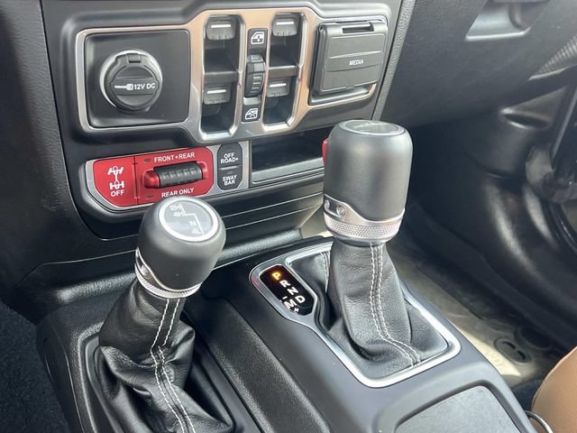 Used 2023 Jeep Gladiator Rubicon w/ Cold Weather Group AWD/4WD image 26