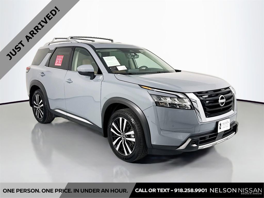 Used 2024 Nissan Pathfinder Platinum w/ Cargo Package image 3