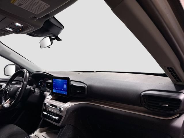 Used 2023 Ford Explorer XLT image 28