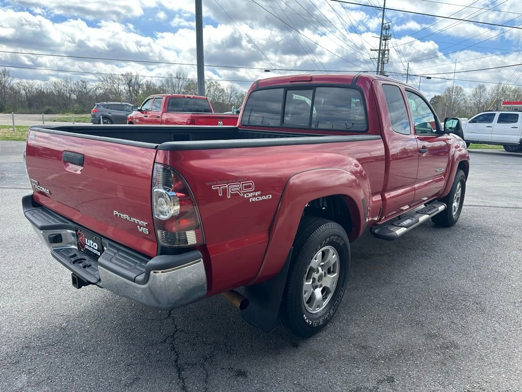 Used 2011 Toyota Tacoma PreRunner w/ TRD Off-Road Pkg RWD image 5
