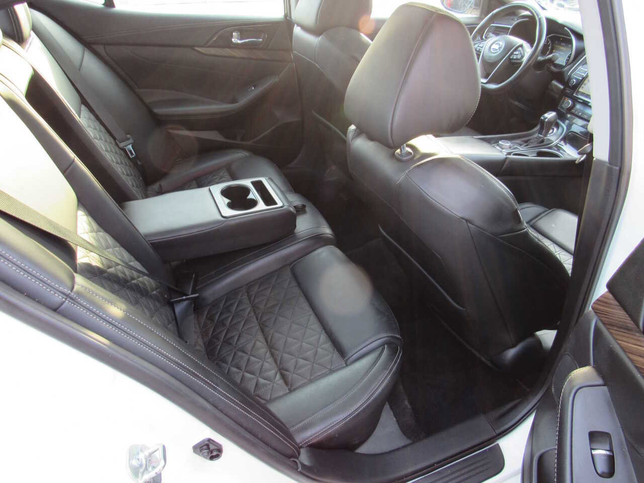 Used 2016 Nissan Maxima Platinum w/ Interior Lighting Package image 9