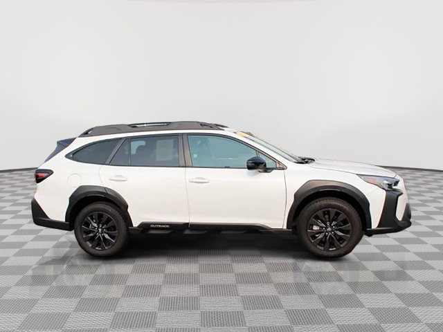 Used 2025 Subaru Outback Onyx Edition AWD/4WD image 2